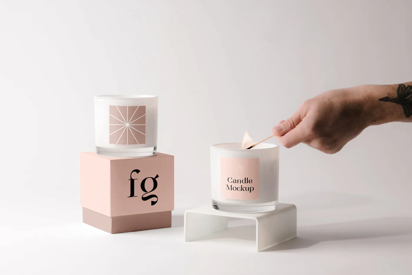 Kutu Mockup ile Mumlar - Mr.Mockup | 