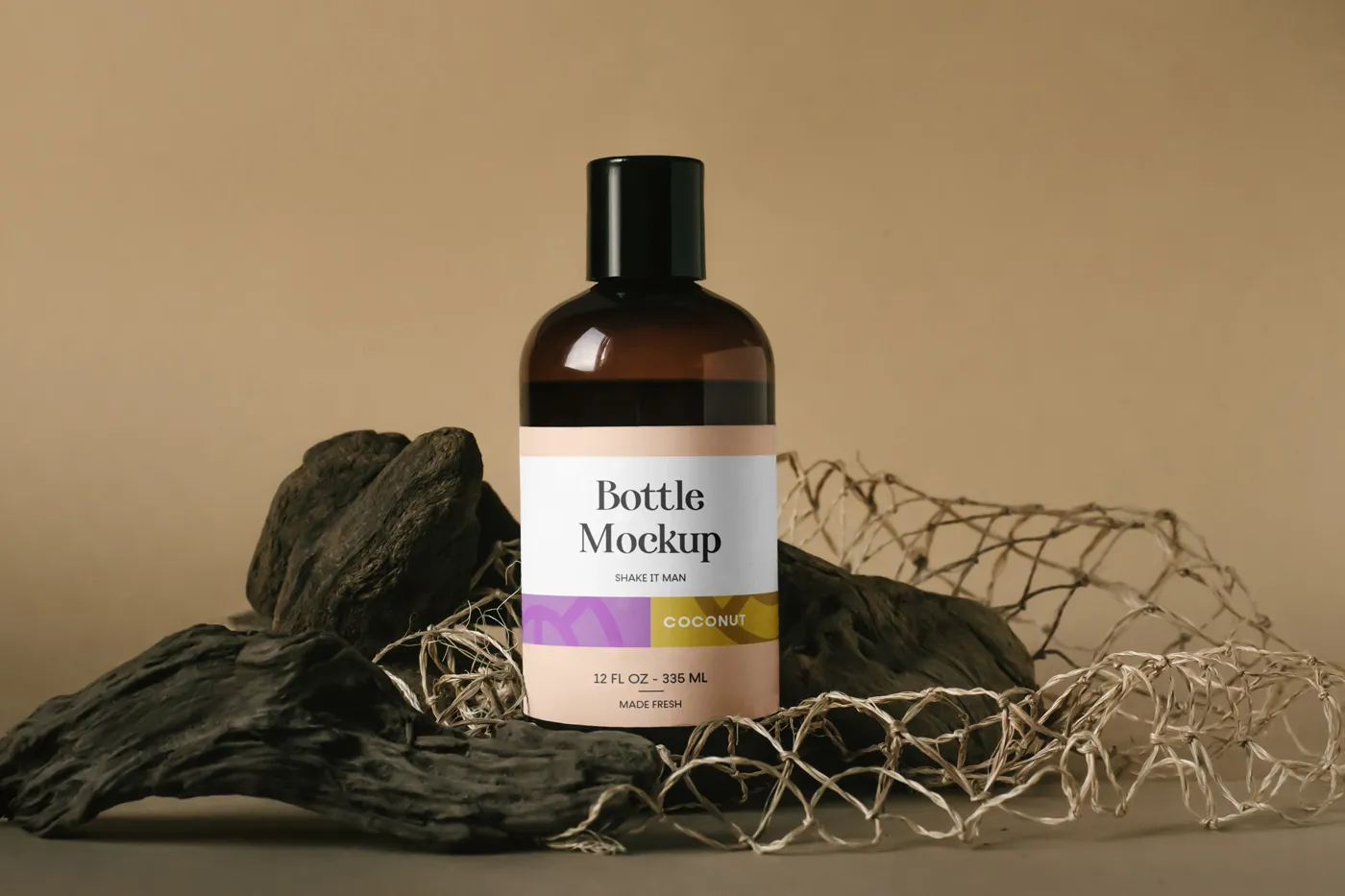 Büyük Plastik Şişe Mockup - Mr.Mockup | 