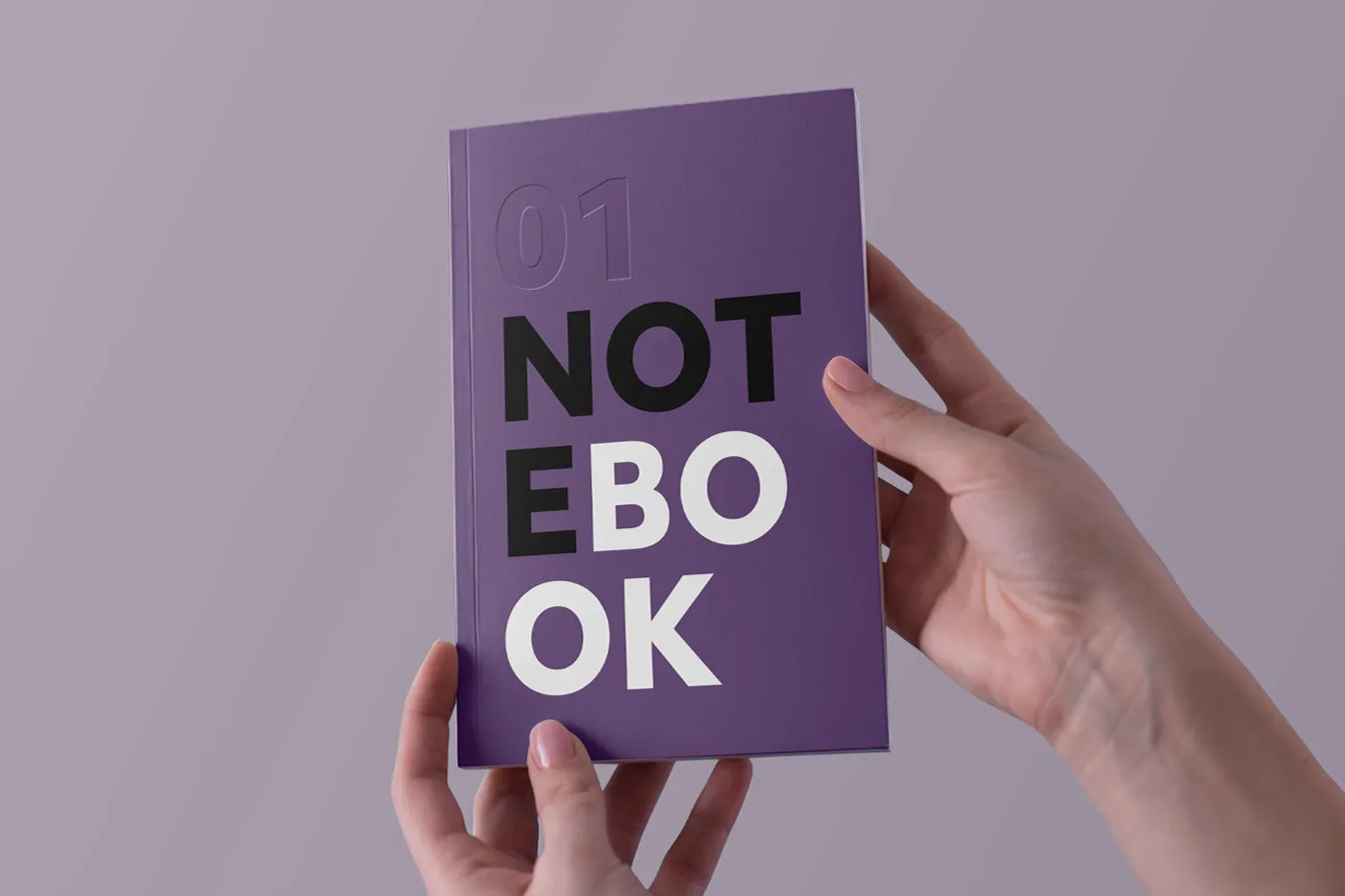 Eller Tutma Defter Mockup - Mr.Mockup | 
