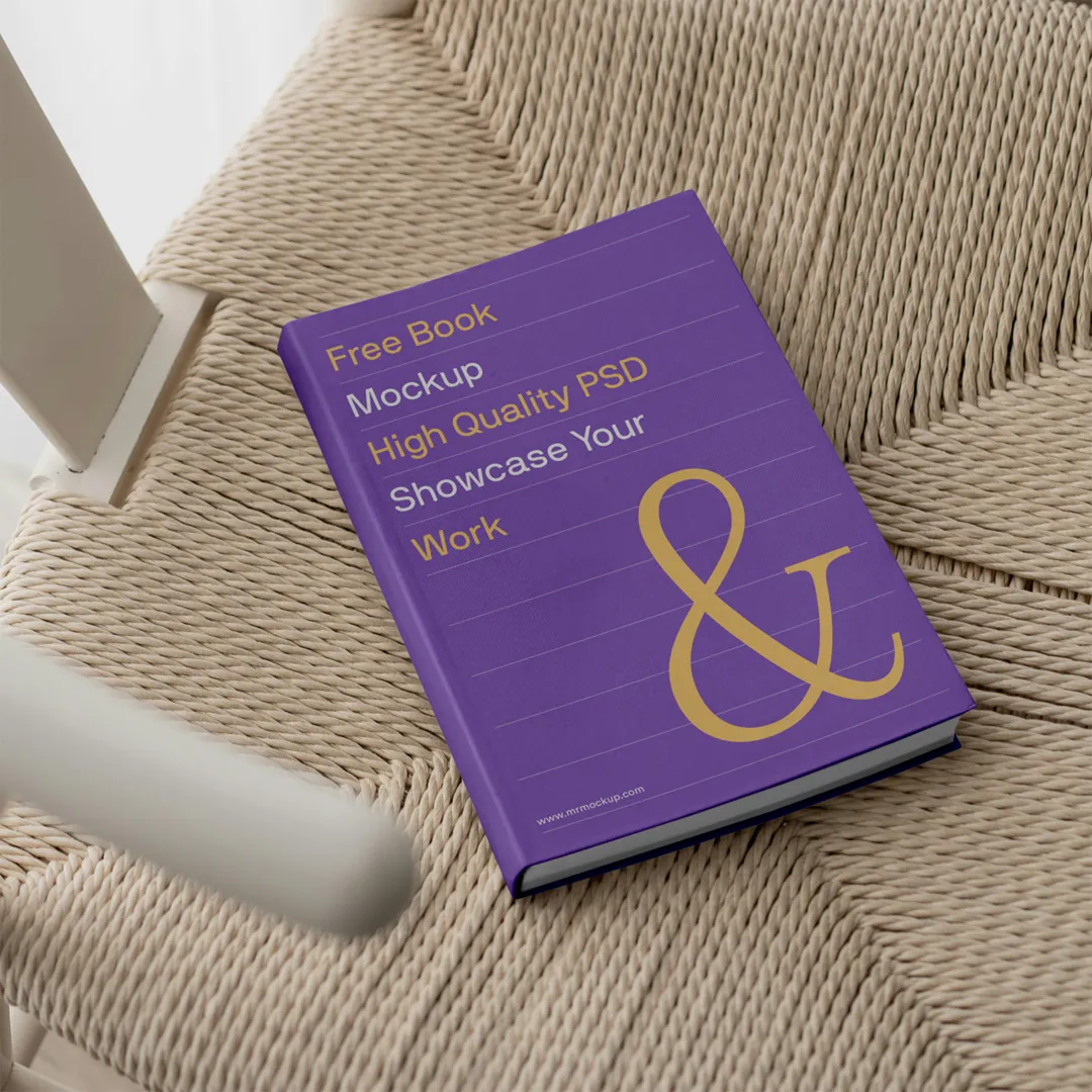 Sandalye Mockup'ta Ücretsiz Kitap - Mr.Mockup