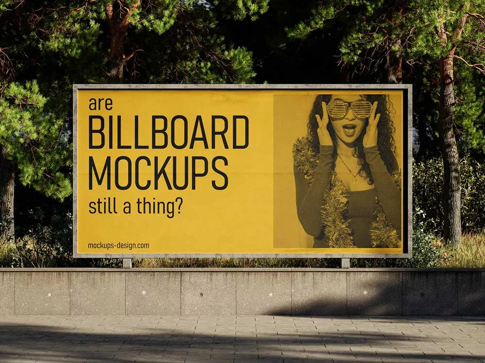 Ücretsiz Kentsel Park Billboard Mockup | 