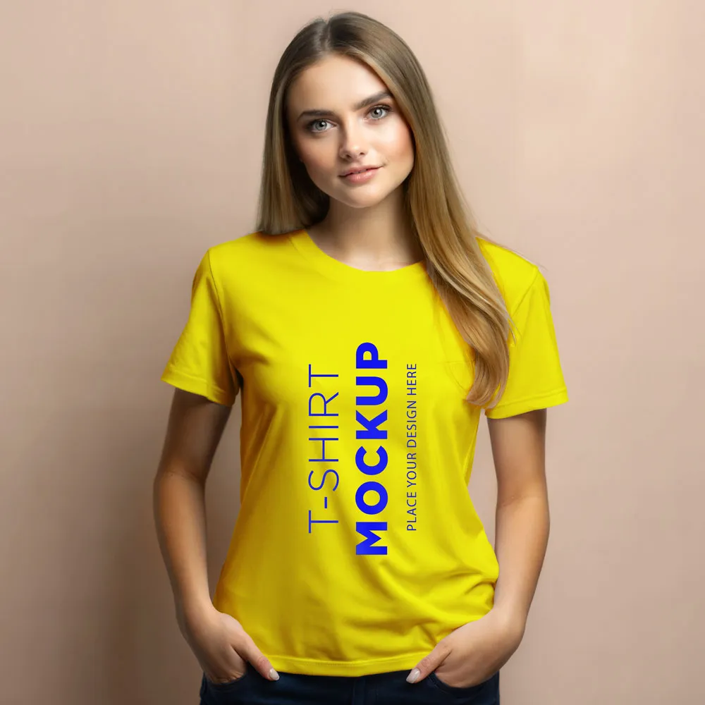 Ücretsiz kadın T-Shirt Mockup PSD | 