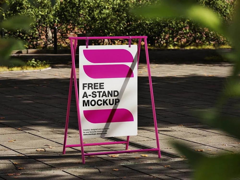 Ücretsiz kentsel A-Stand Mockup | 