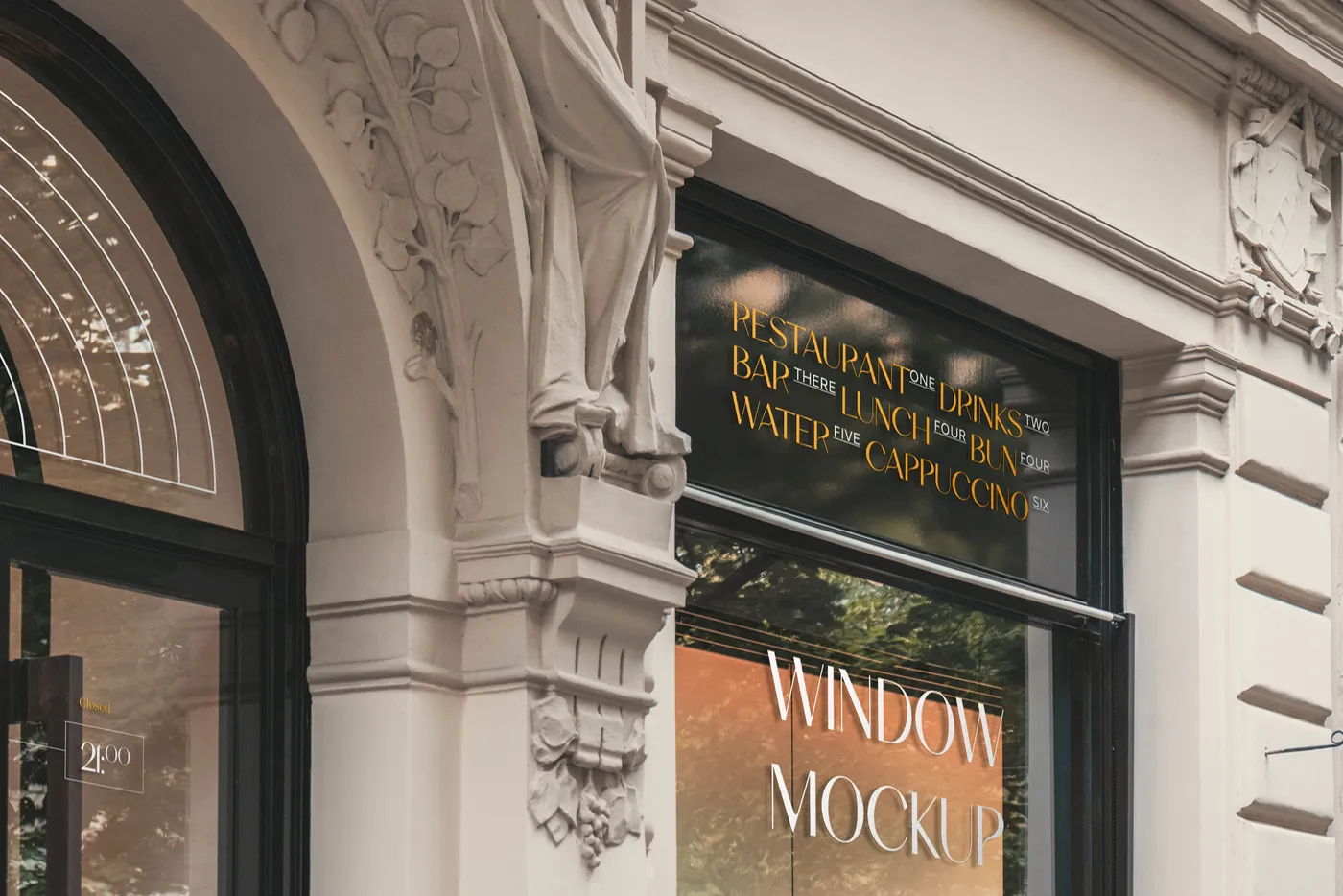 Pencere Dekorasyonu Mockup - Mr.Mockup