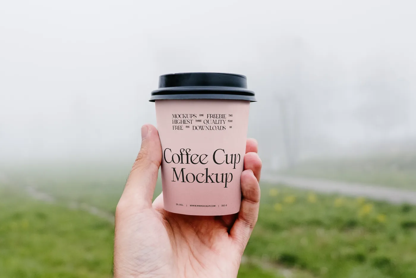 Park Mockup'ta Kahve Kupası - Mr.Mockup