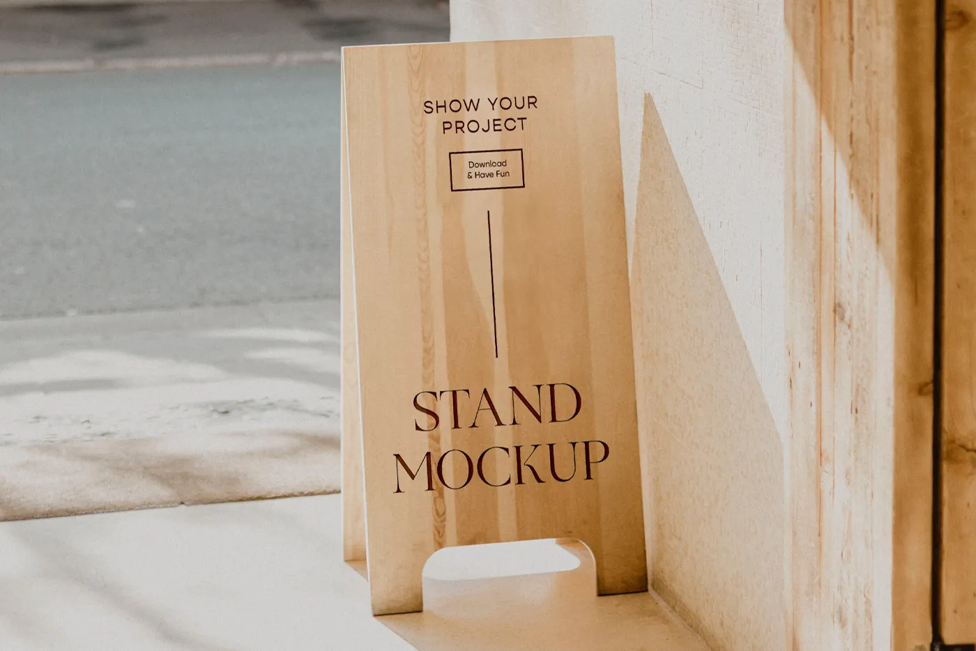 Ahşap Stand Mockup - Mr.Mockup