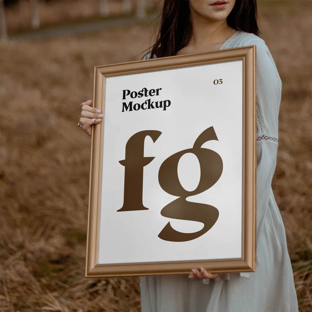 Poster Mockup'lu Kadınlar - Mr.Mockup | 