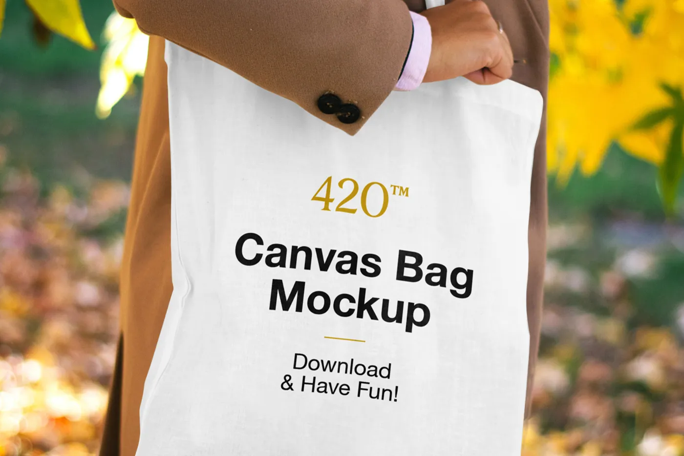 Kadınlarla tuval çantası Mockup - Mr.Mockup | 